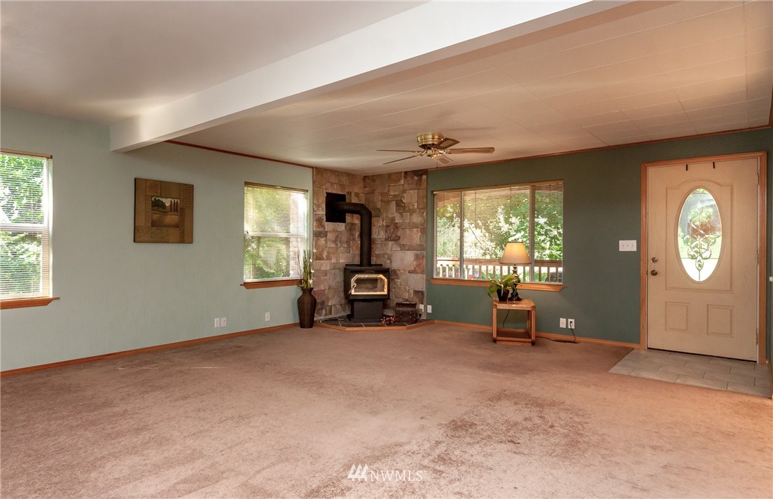 19224 Byers Road Southeast Maple Valley, WA 98038 - Photo 6 of 25
