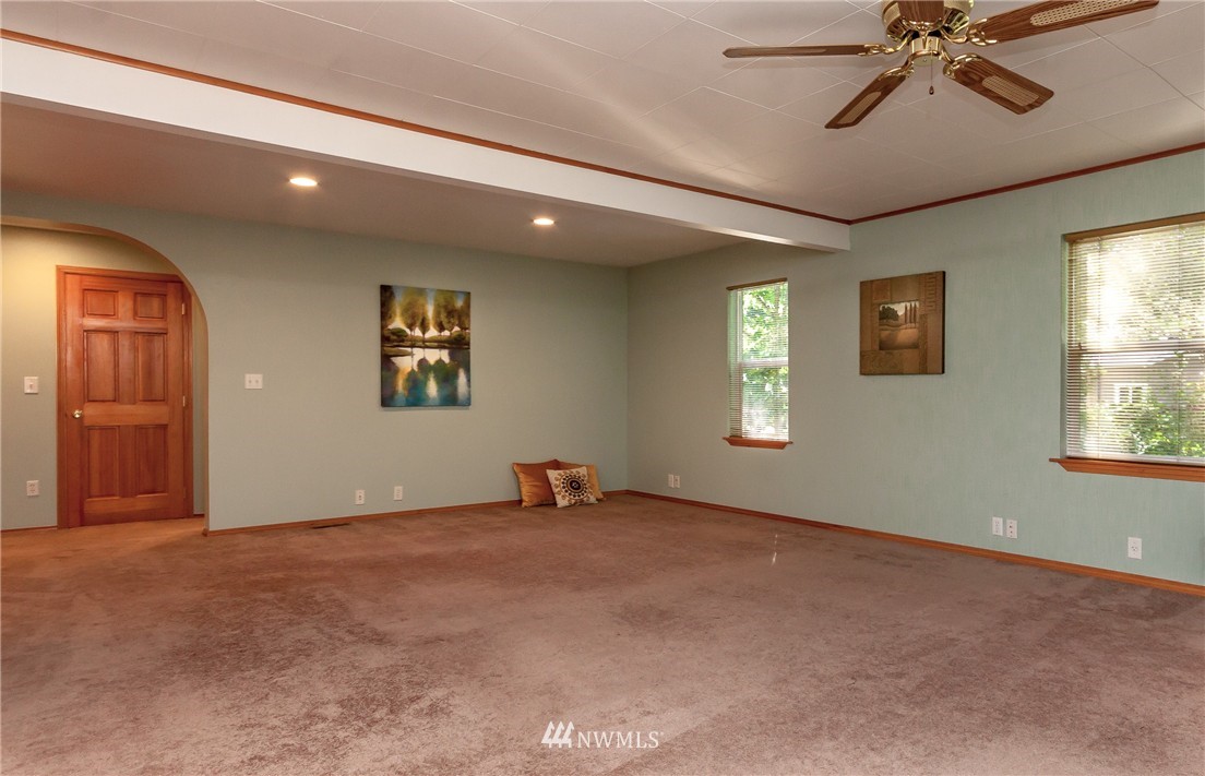 19224 Byers Road Southeast Maple Valley, WA 98038 - Photo 7 of 25