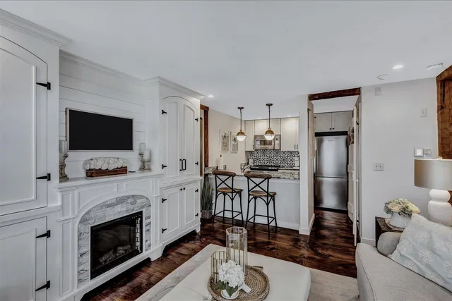 $1,100,000 | 21 Milestone Way, Unit 620, Mashpee, MA 02649