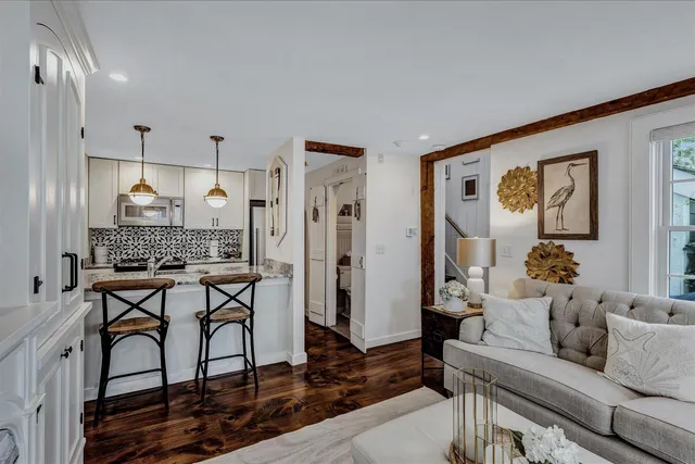 $1,100,000 | 21 Milestone Way, Unit 620, Mashpee, MA 02649