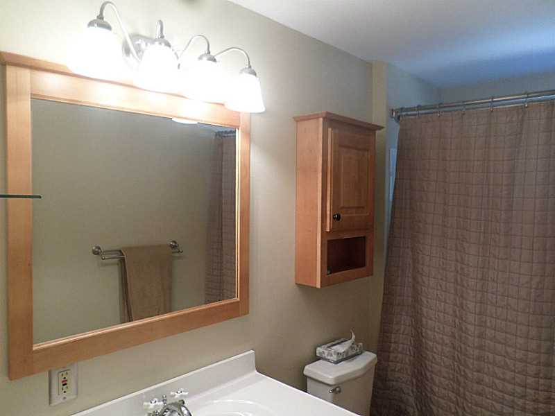284 Walnut Hill Road Woonsocket, RI 02895 - Photo 9 of 22 Bathroom.