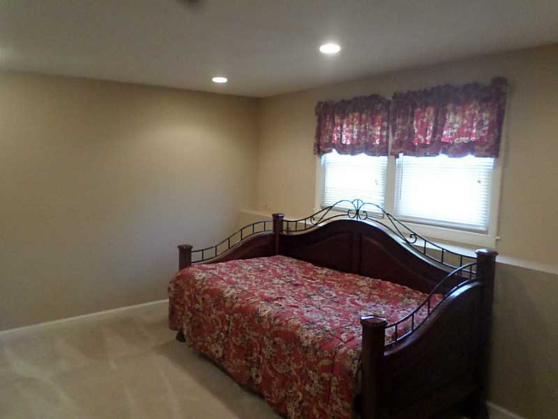284 Walnut Hill Road Woonsocket, RI 02895 - Photo 10 of 22 Bedroom.
