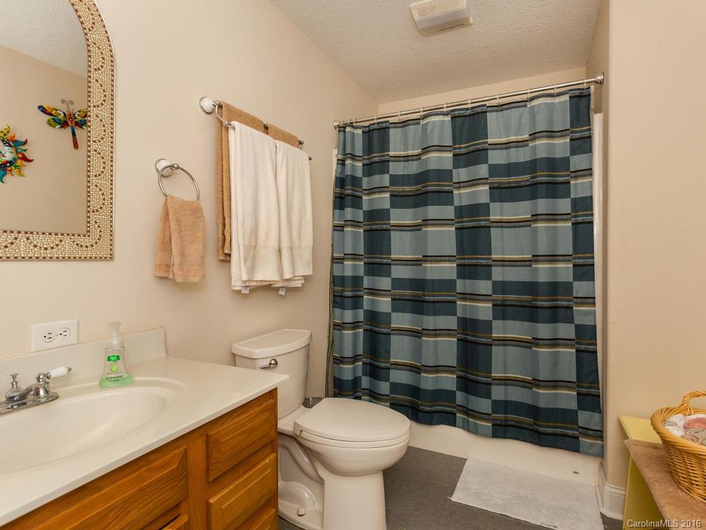 236 West Wonder Road Leicester, NC 28748 - Photo 16 of 24 Gallery Image 16
