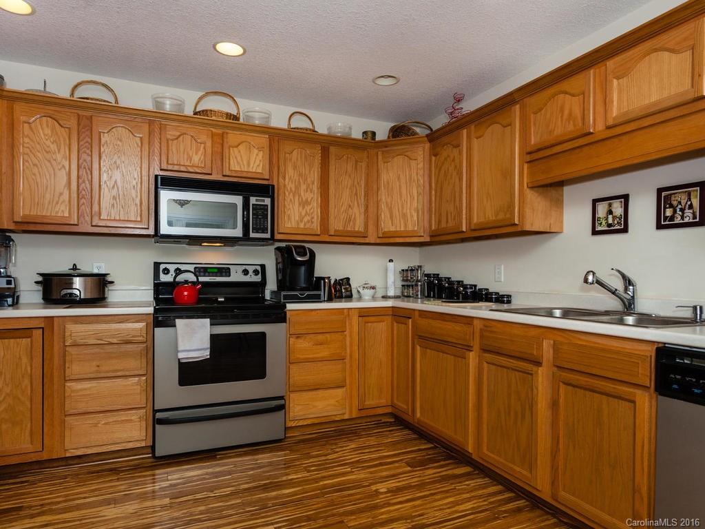 236 West Wonder Road Leicester, NC 28748 - Photo 10 of 24 Gallery Image 10