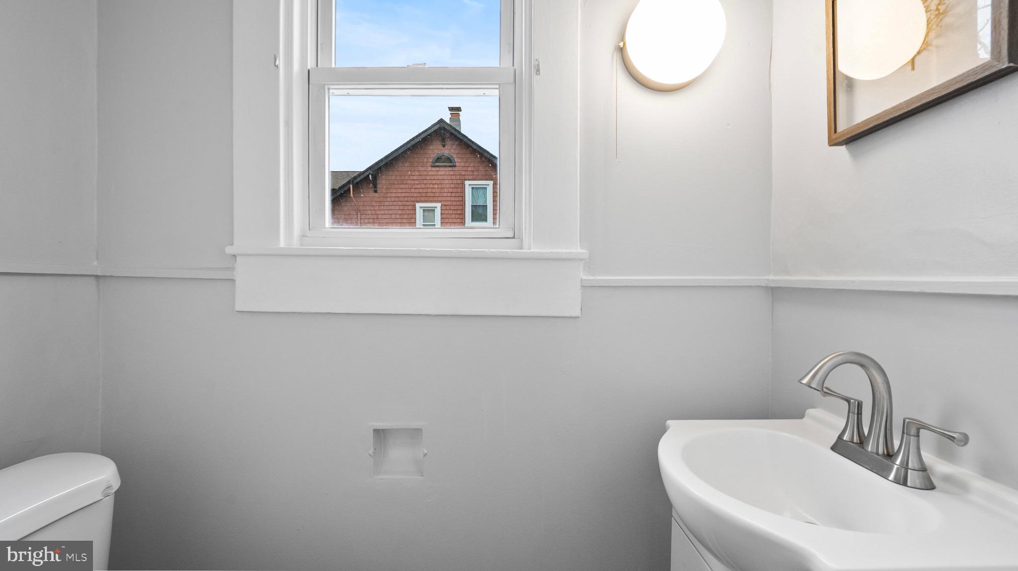 5402 Edmondson Avenue Baltimore, MD 21229 - Photo 16 of 60