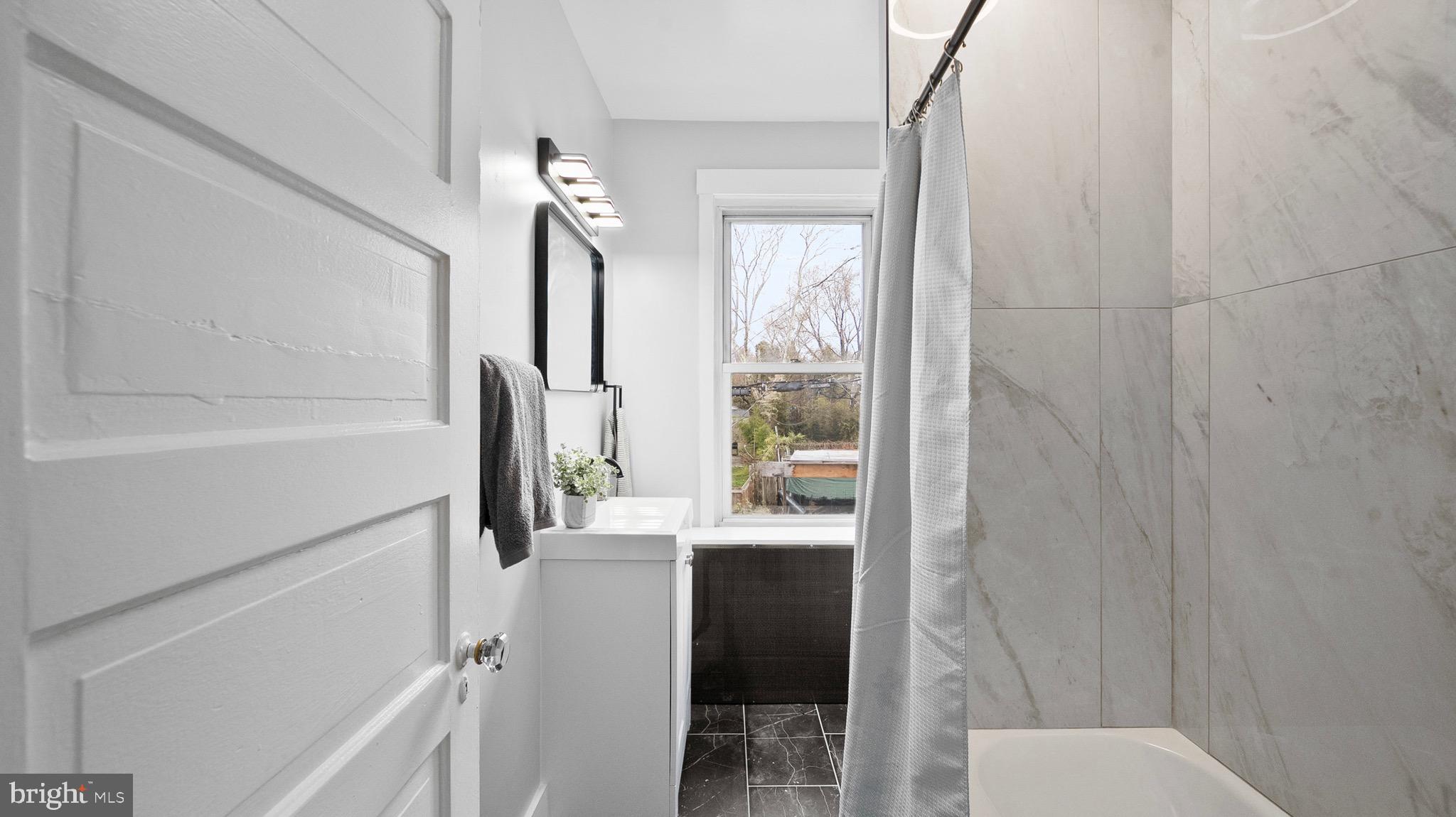 5402 Edmondson Avenue Baltimore, MD 21229 - Photo 25 of 60