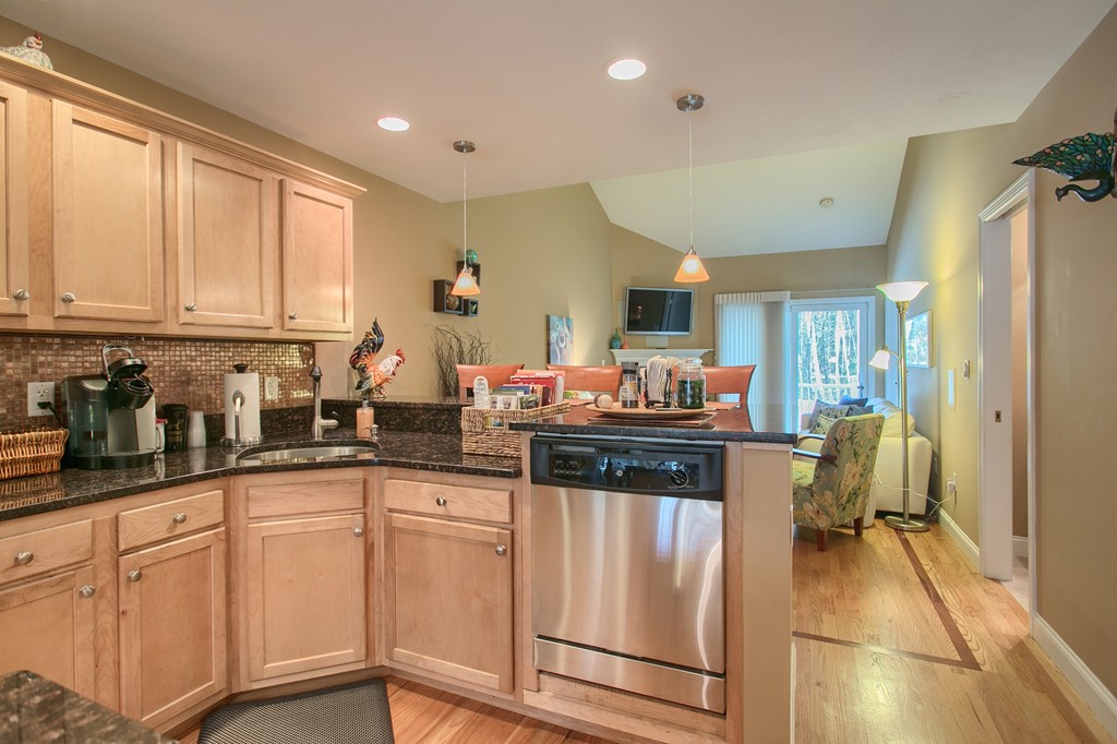 4 Winterberry Road, Unit 19 Pelham, NH 03076 - Photo 9 of 29 Gallery Image 9