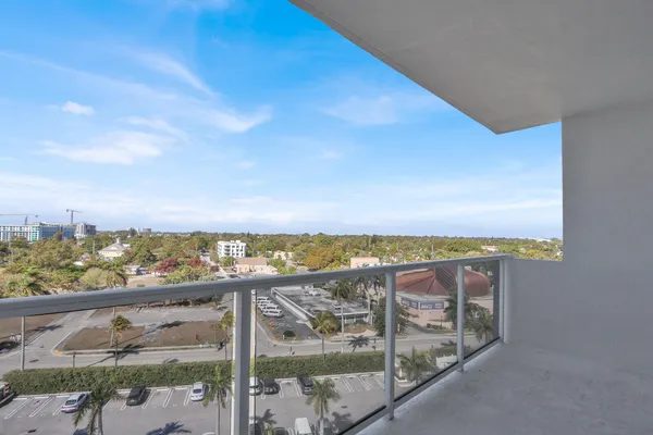 $1,795 | 2800 North Flagler Drive, Unit 912, West Palm Beach, FL 33407