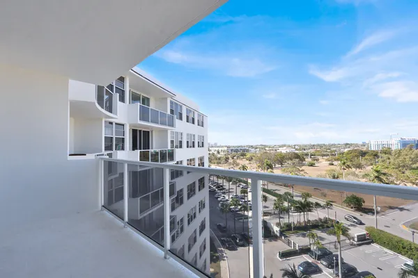 $1,795 | 2800 North Flagler Drive, Unit 912, West Palm Beach, FL 33407