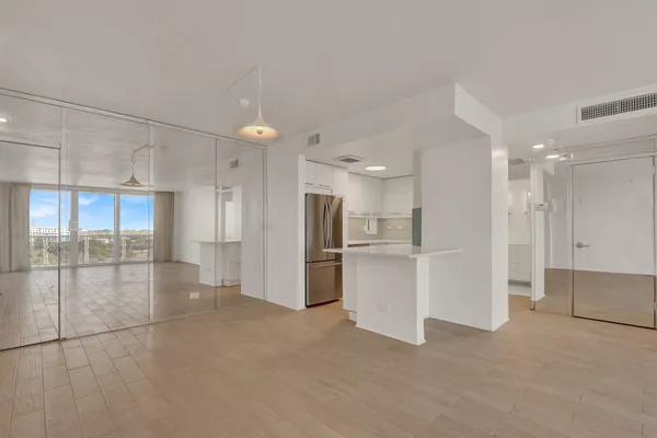 $1,795 | 2800 North Flagler Drive, Unit 912, West Palm Beach, FL 33407