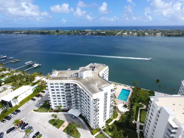 $1,795 | 2800 North Flagler Drive, Unit 912, West Palm Beach, FL 33407