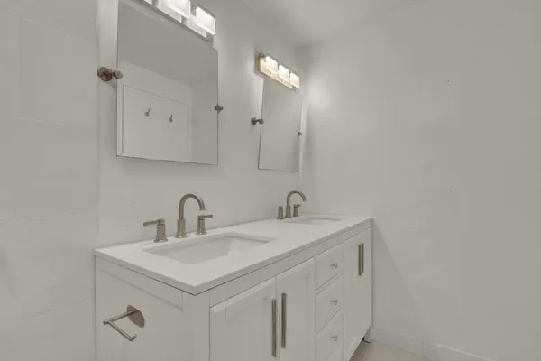 $1,795 | 2800 North Flagler Drive, Unit 912, West Palm Beach, FL 33407