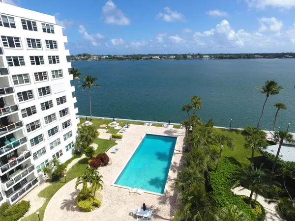$1,795 | 2800 North Flagler Drive, Unit 912, West Palm Beach, FL 33407