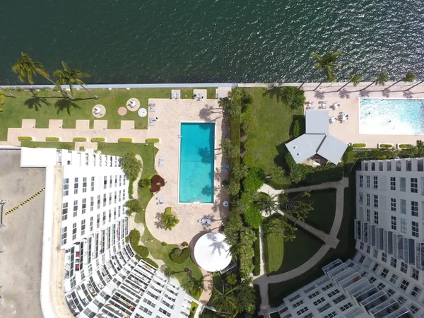 $1,795 | 2800 North Flagler Drive, Unit 912, West Palm Beach, FL 33407