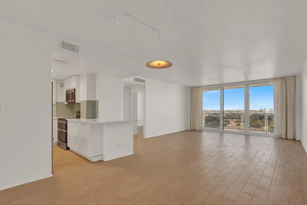 $1,795 | 2800 North Flagler Drive, Unit 912, West Palm Beach, FL 33407