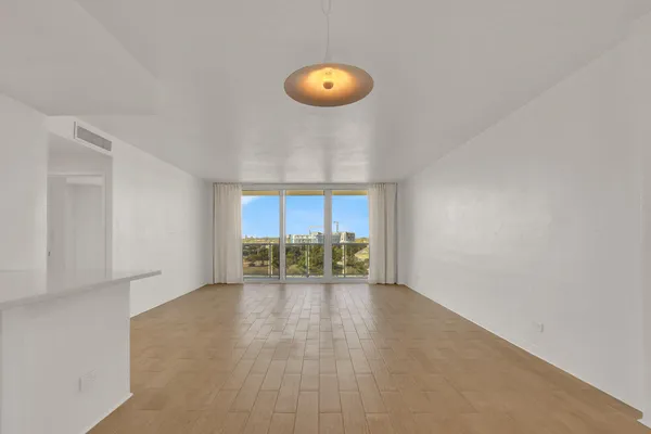 $1,795 | 2800 North Flagler Drive, Unit 912, West Palm Beach, FL 33407