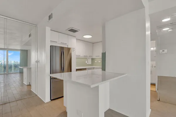 $1,795 | 2800 North Flagler Drive, Unit 912, West Palm Beach, FL 33407