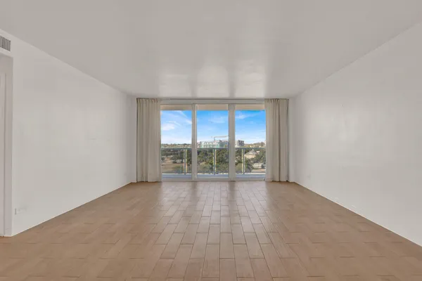 $1,795 | 2800 North Flagler Drive, Unit 912, West Palm Beach, FL 33407