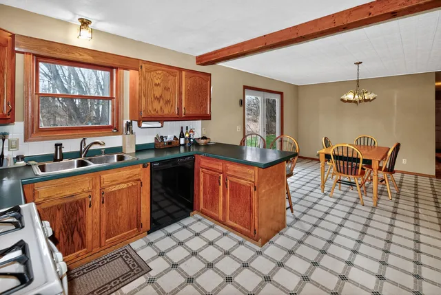 $339,800 | 225 Juneau Street, Lowell, WI 53557