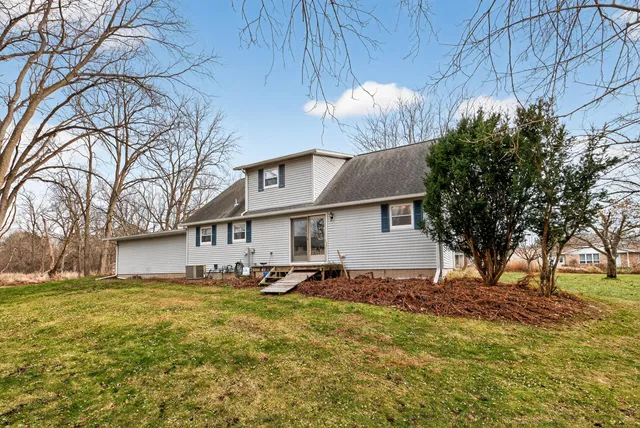 $339,800 | 225 Juneau Street, Lowell, WI 53557