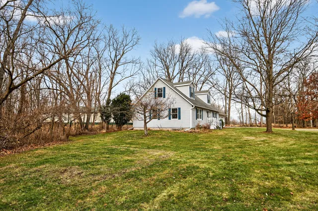 $339,800 | 225 Juneau Street, Lowell, WI 53557