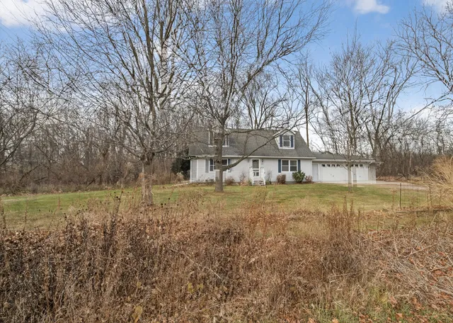 $339,800 | 225 Juneau Street, Lowell, WI 53557