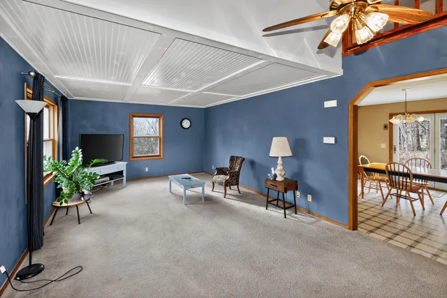 $339,800 | 225 Juneau Street, Lowell, WI 53557