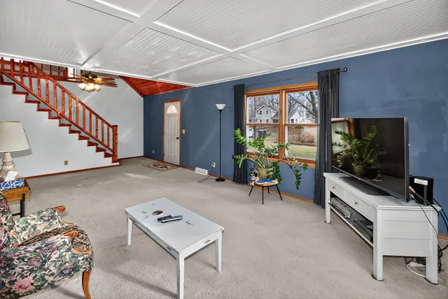 $339,800 | 225 Juneau Street, Lowell, WI 53557