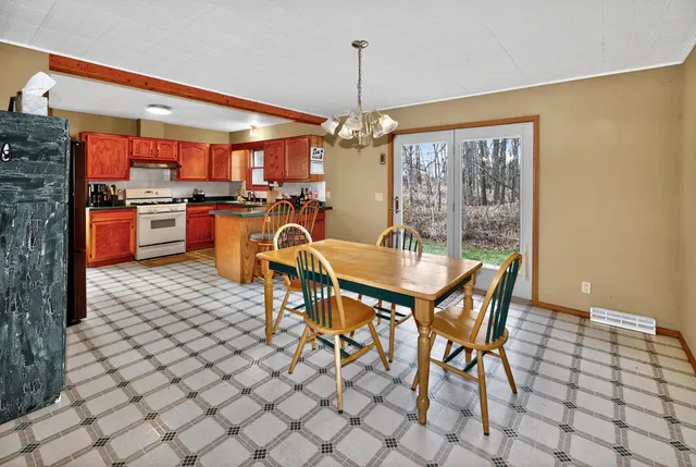 $339,800 | 225 Juneau Street, Lowell, WI 53557