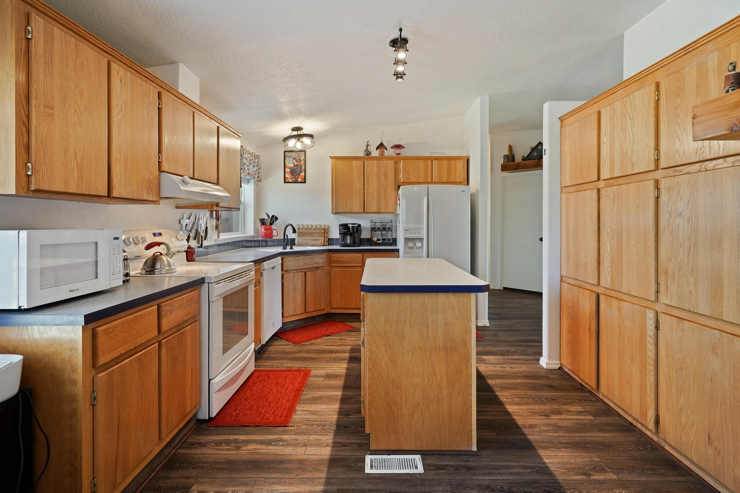 9167 Southwest Meadow Road Terrebonne, OR 97760 - Photo 15 of 36 DSC01706
