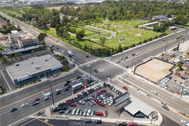 $4,100,000 | 14972 Beach Boulevard, Westminster, CA 92683