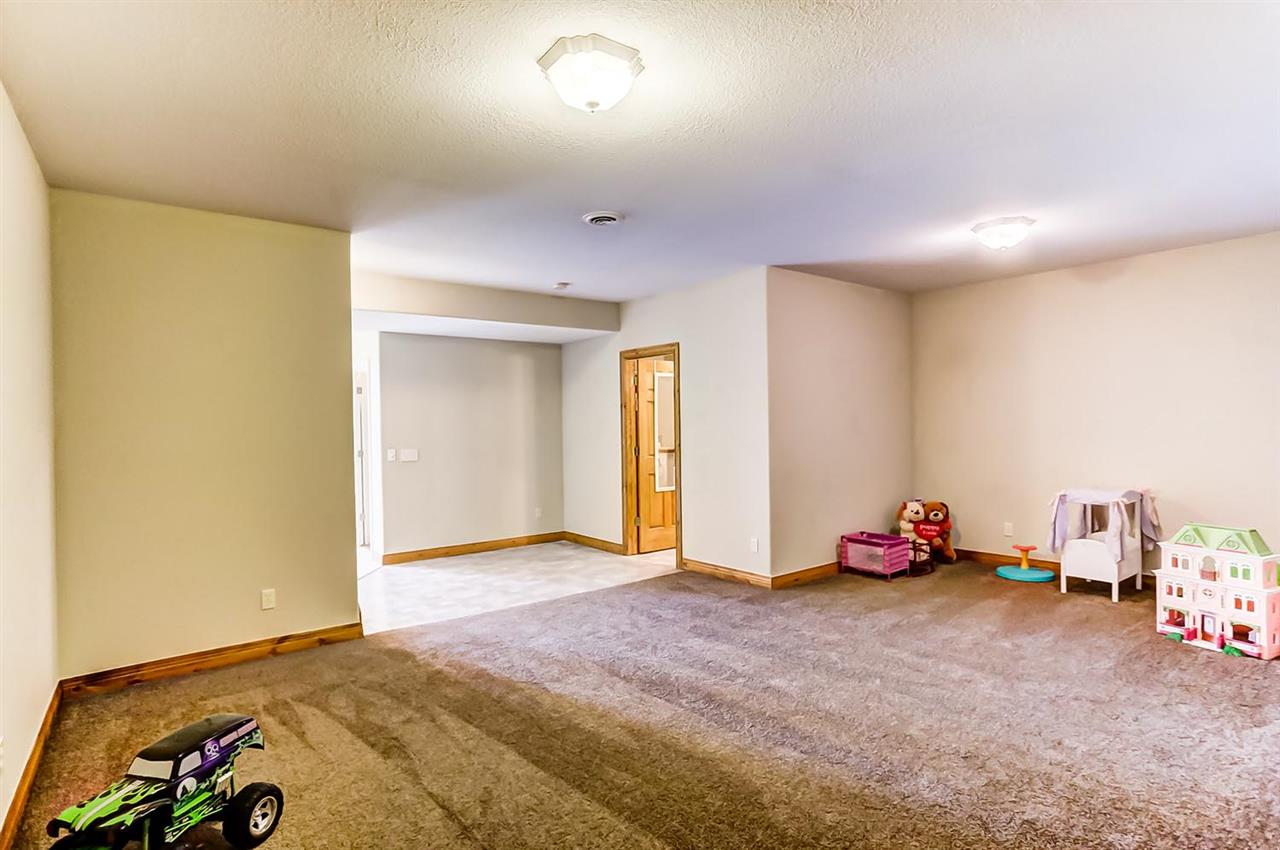 20434 Campbell Road Spencerville, IN 46788 - Photo 27 of 35 Gallery Image 27