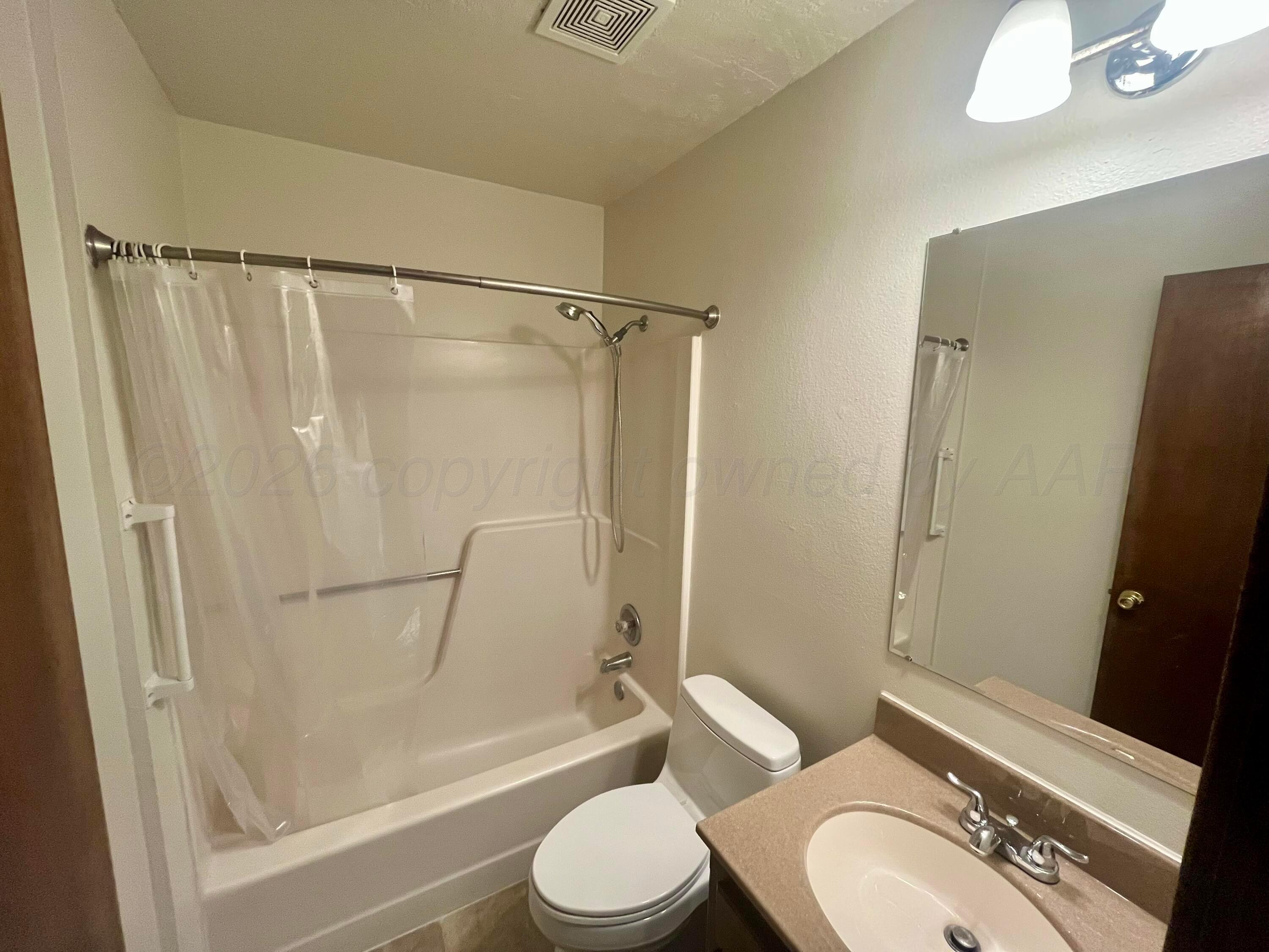 56 Hunsley Road Canyon, TX 79015 - Photo 9 of 12 Hall Bath