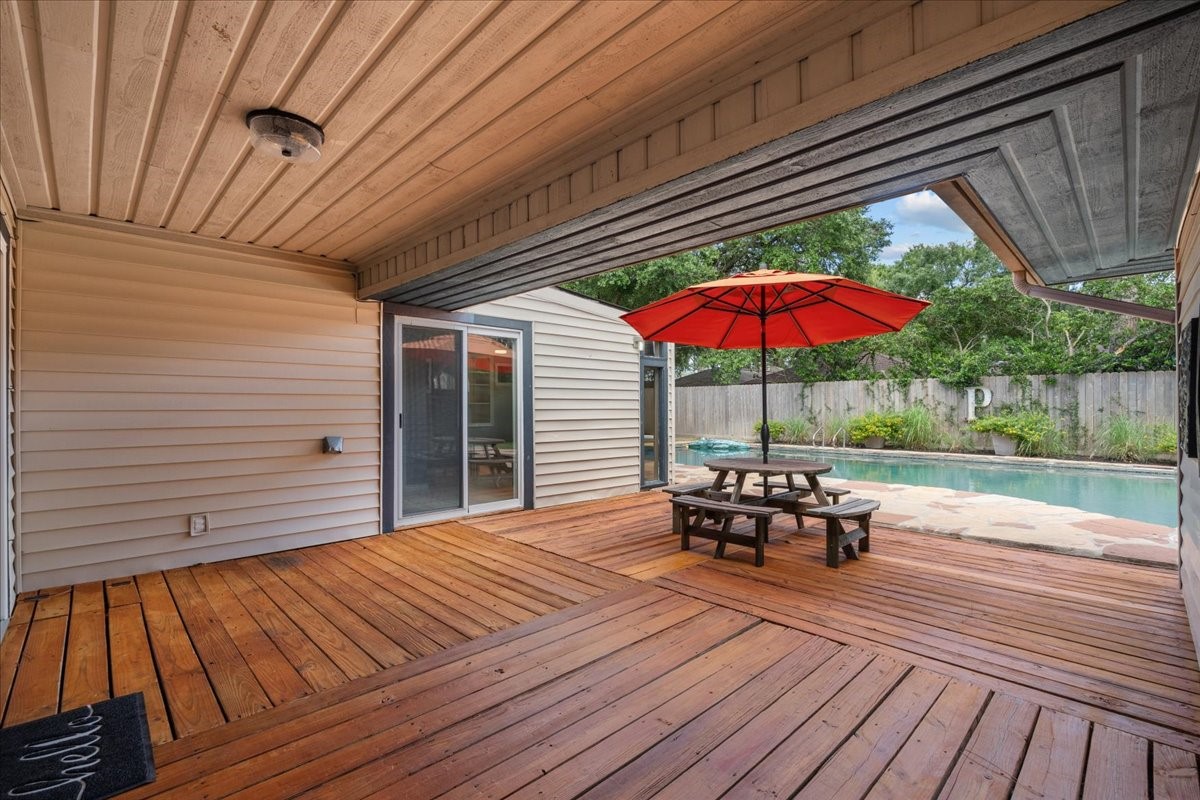 1630 Bowline Road Houston, TX 77062 - Photo 37 of 46