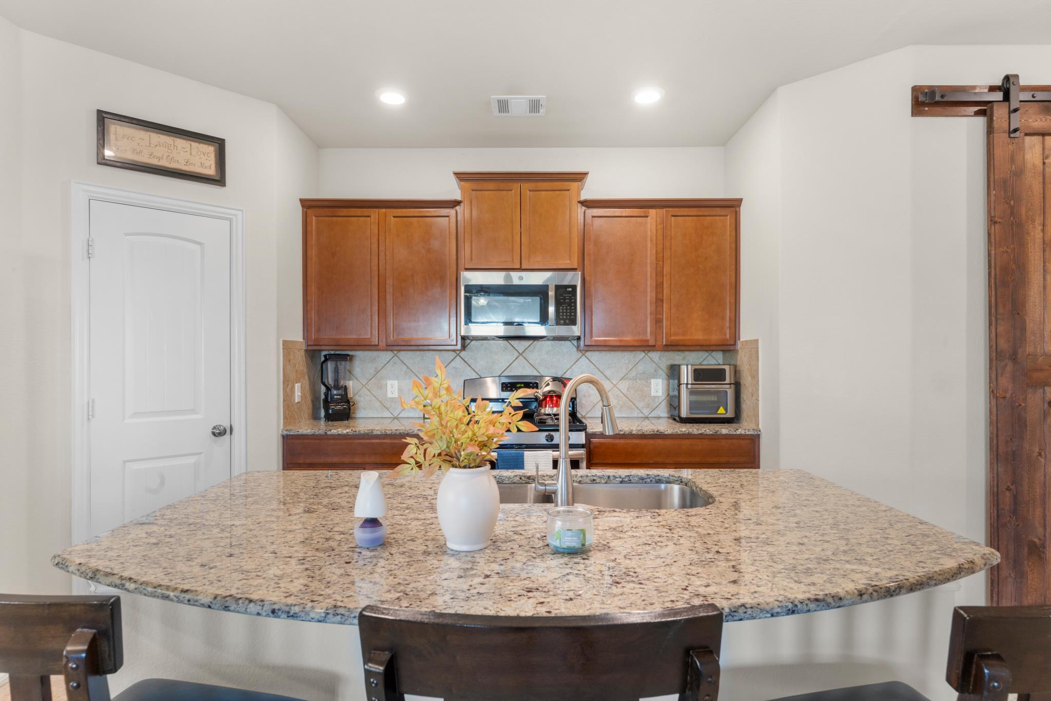 209 Shale Circle Buda, TX 78610 - Photo 12 of 39