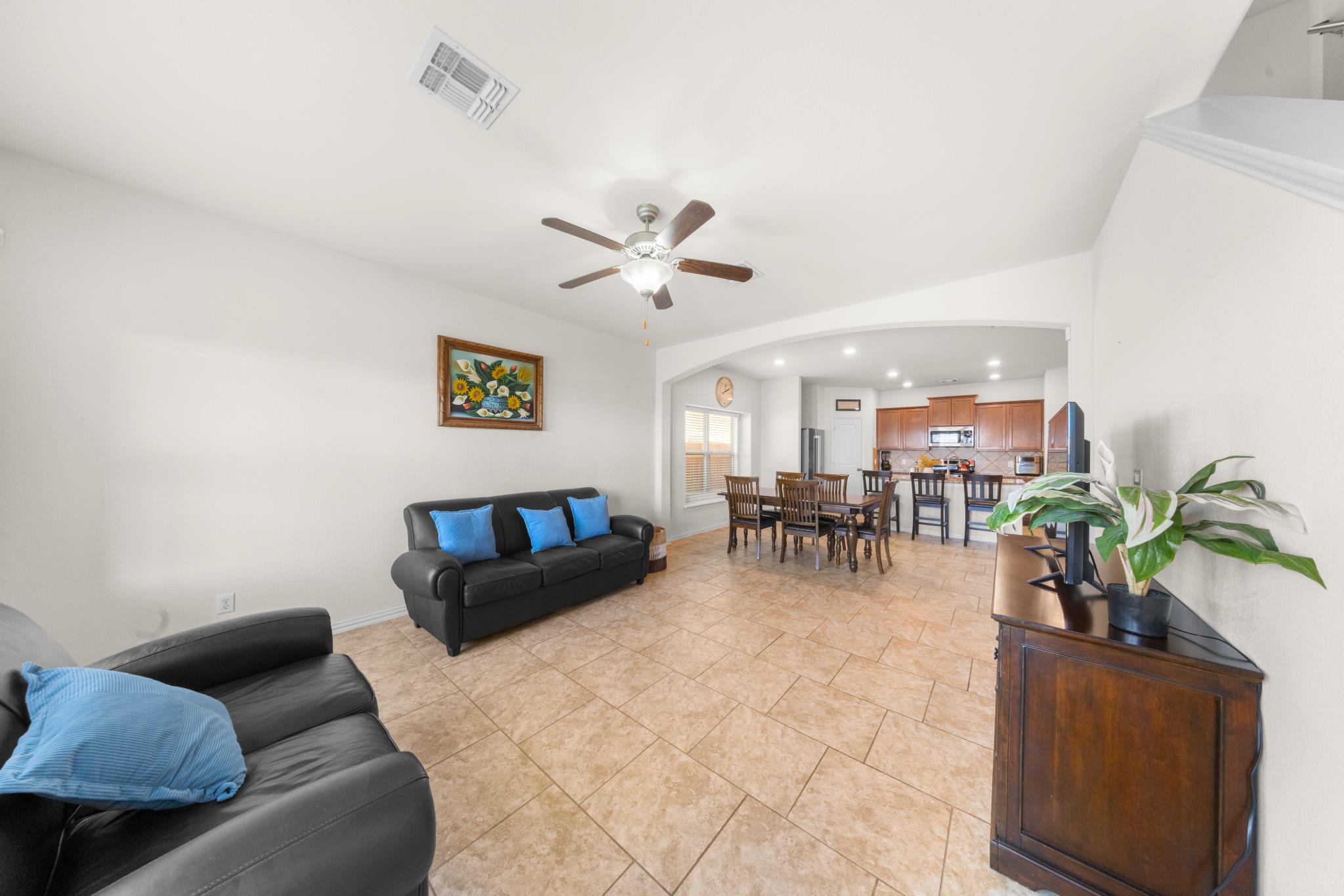 209 Shale Circle Buda, TX 78610 - Photo 17 of 39