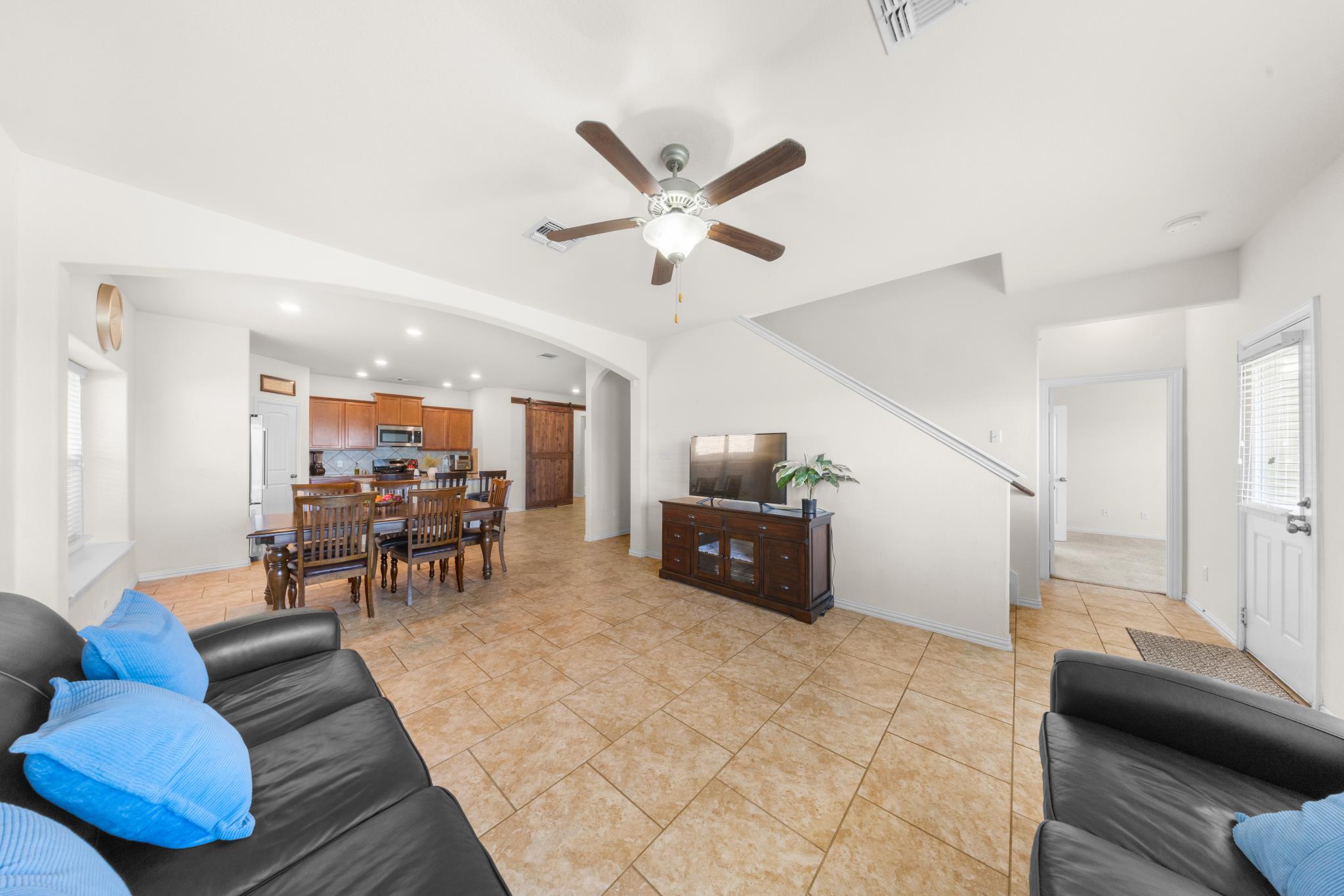 209 Shale Circle Buda, TX 78610 - Photo 18 of 39