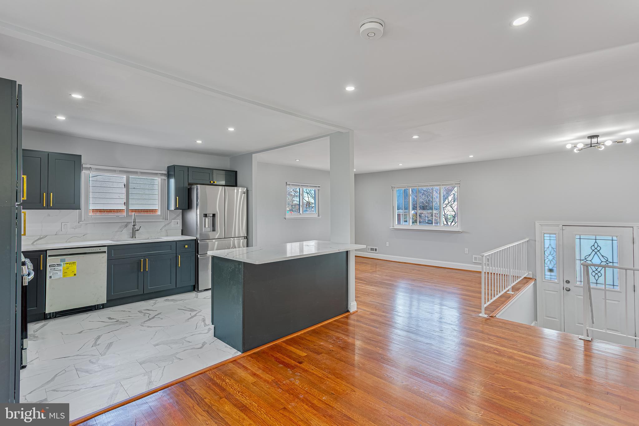 1338 Middleford Road Catonsville, MD 21228 - Photo 11 of 35