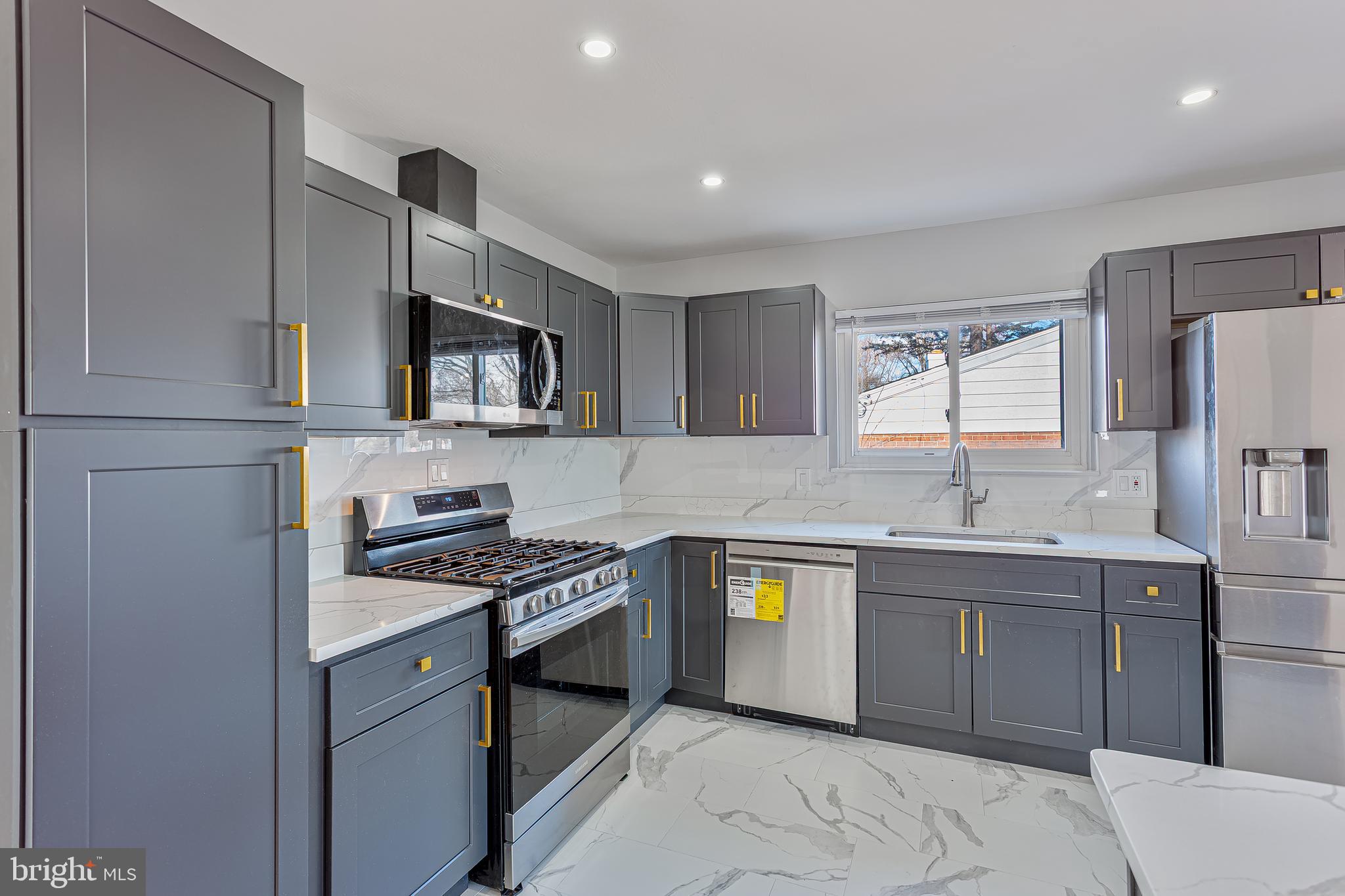 1338 Middleford Road Catonsville, MD 21228 - Photo 13 of 35