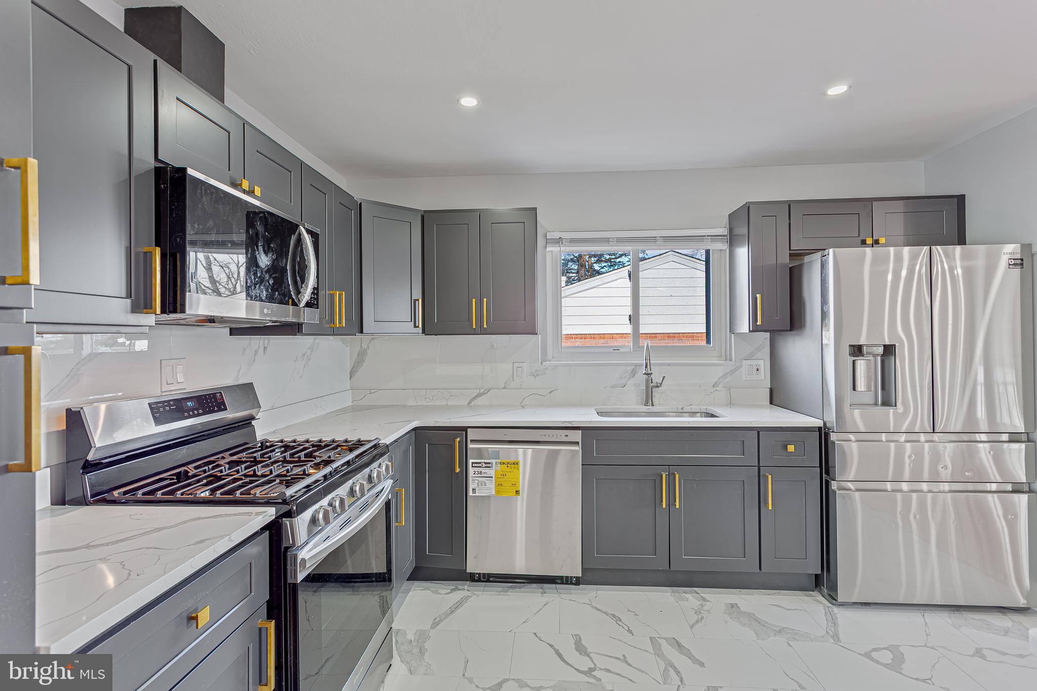 1338 Middleford Road Catonsville, MD 21228 - Photo 14 of 35