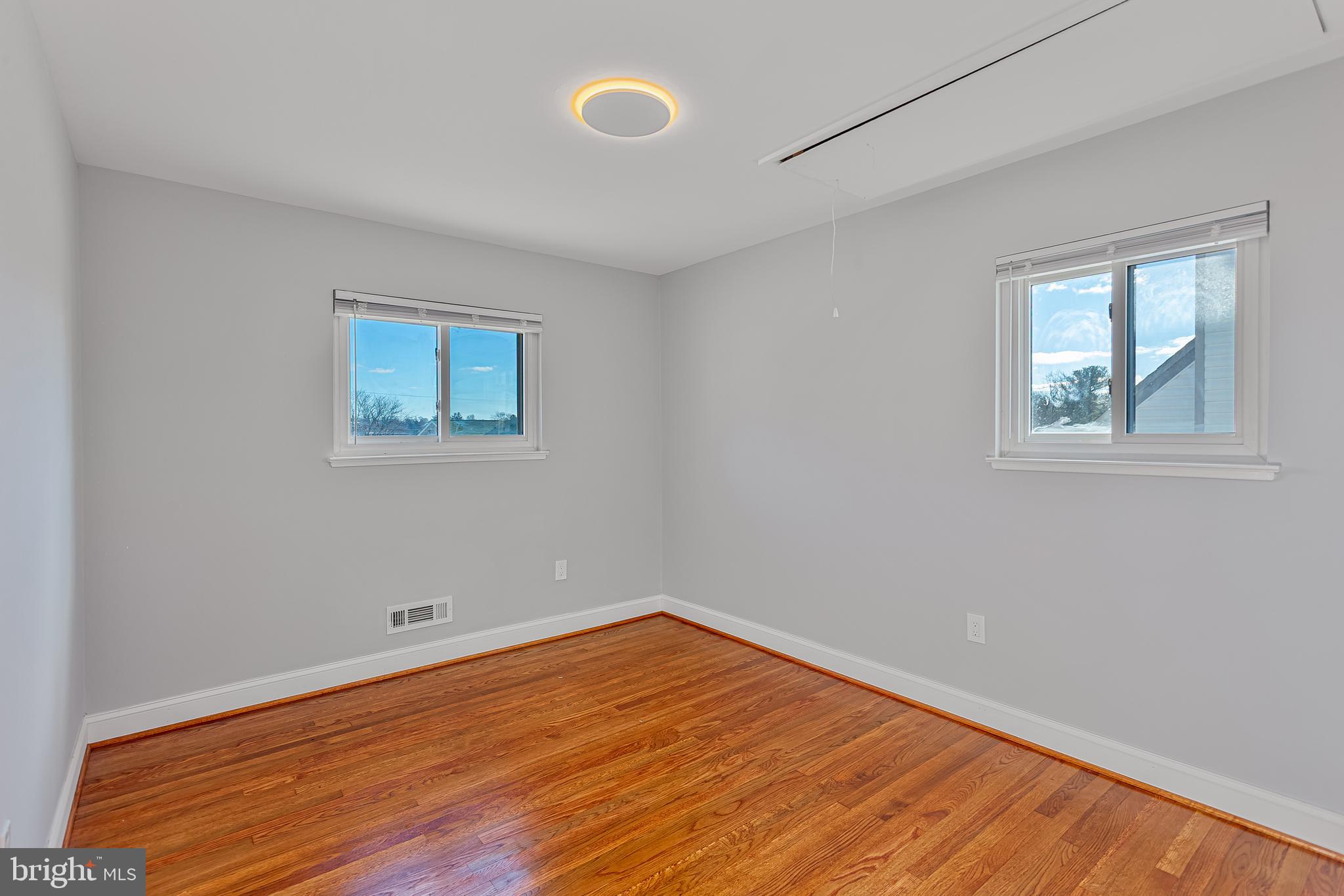 1338 Middleford Road Catonsville, MD 21228 - Photo 22 of 35