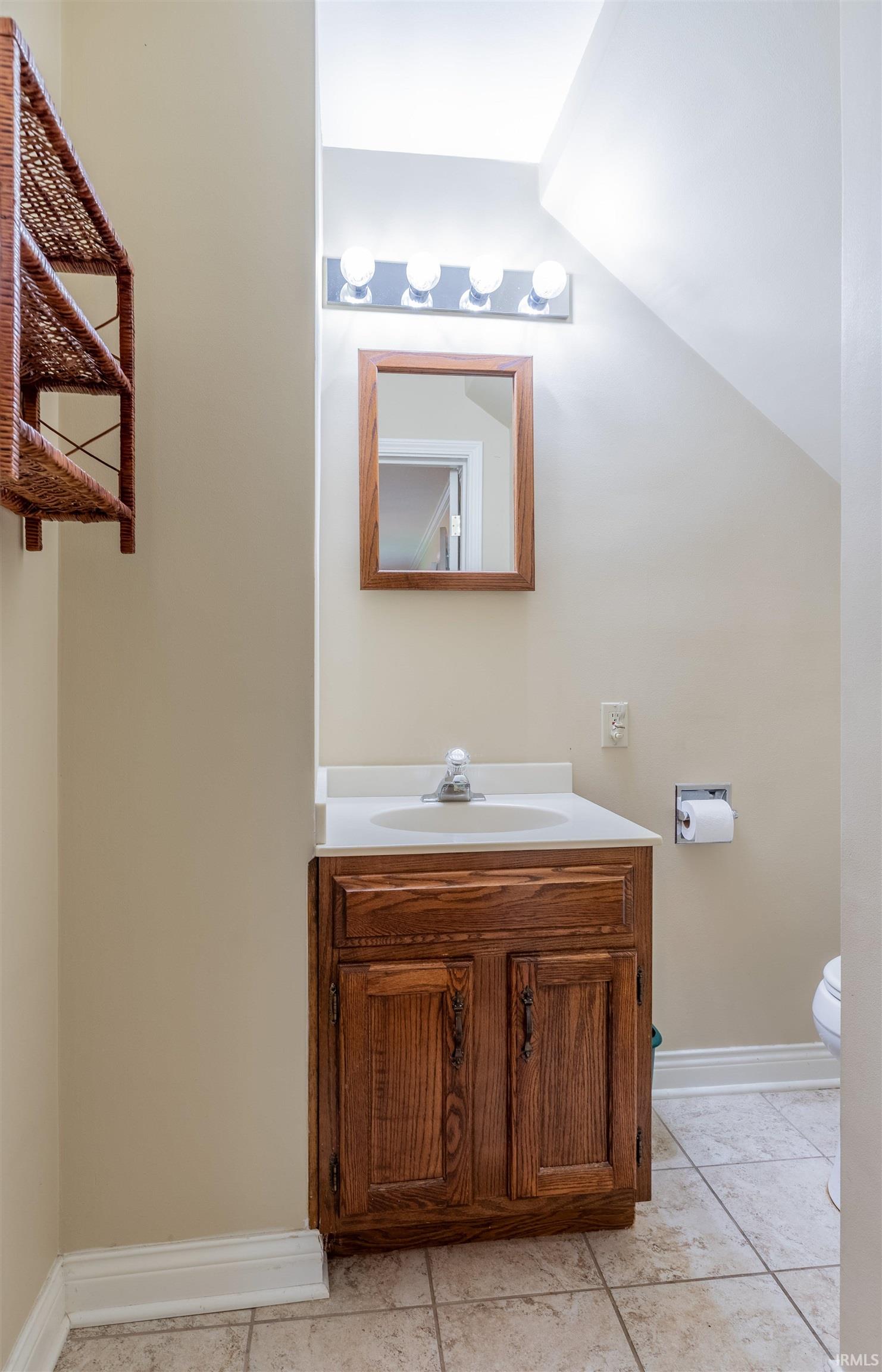 7920 Newburgh Road Evansville, IN 47715 - Photo 18 of 35 Gallery Image 18