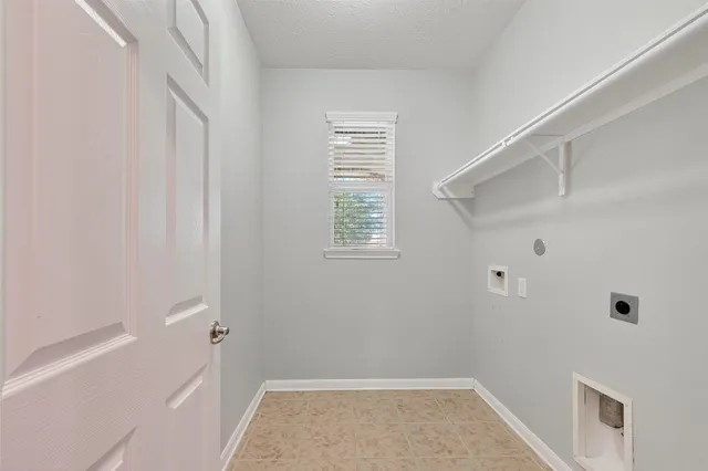 $2,500 | 3509 Pentland Downs Street, Pearland, TX 77584