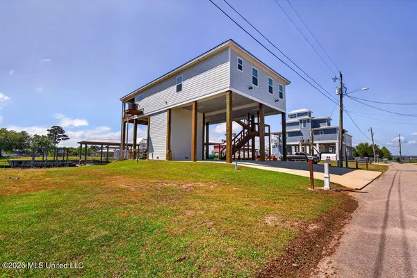 $720,000 | 96 Fiber Street, Bay St. Louis, MS 39520