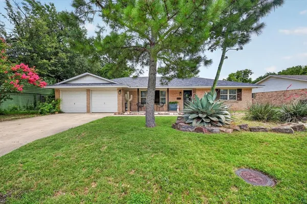 $415,000 | 1128 Stanley Street, Denton, TX 76201