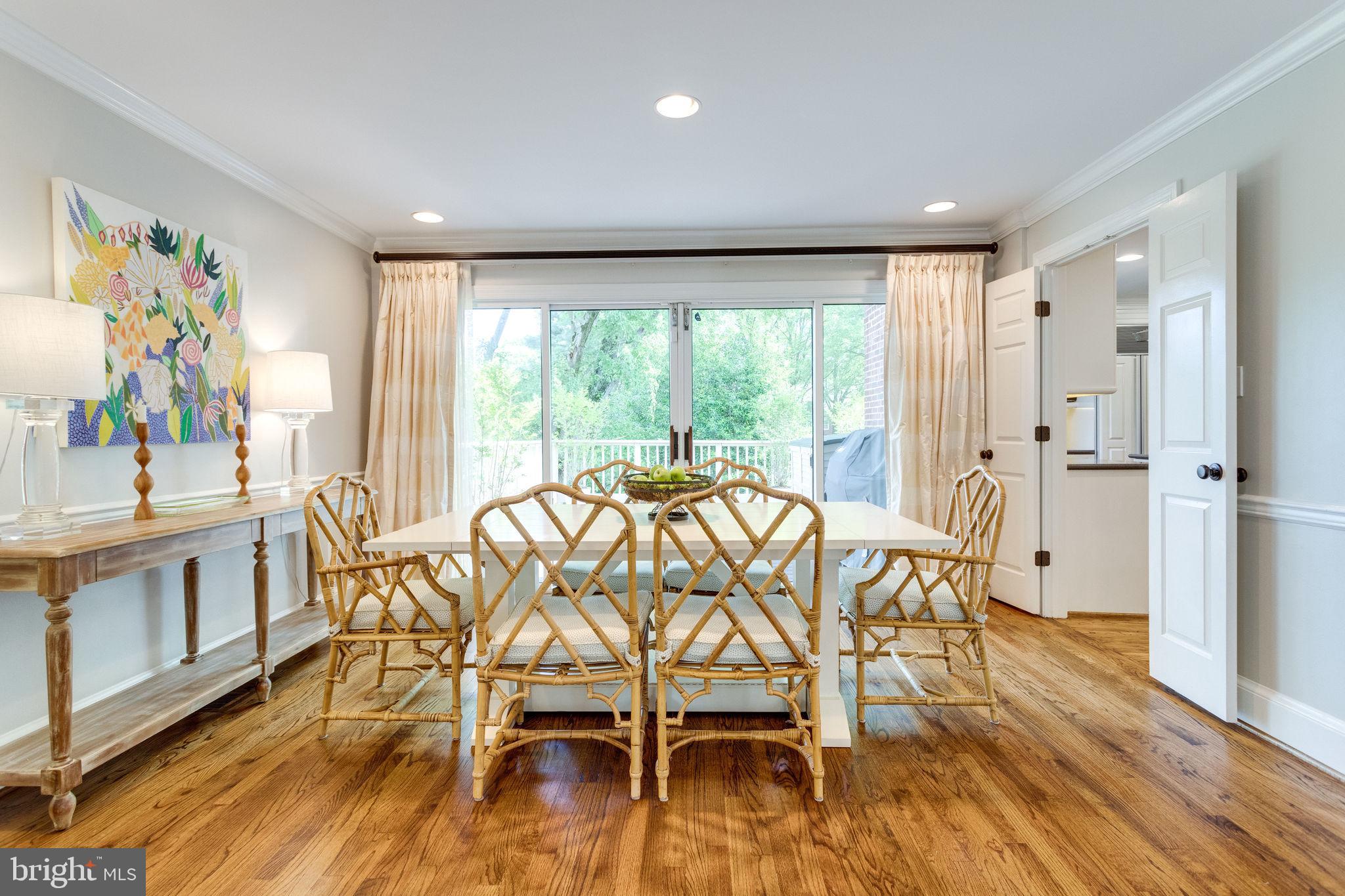 7288 Evans Mill Road McLean, VA 22101 - Photo 7 of 48 Dining room