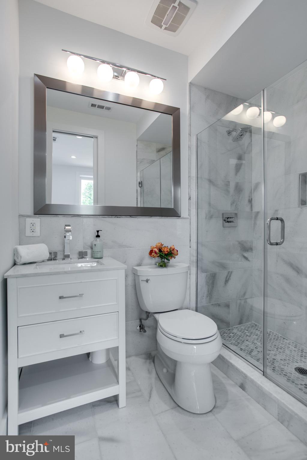 22 Bryant Street Northwest, Unit 3 Washington, DC 20001 - Photo 17 of 42 Main Level Full Bath