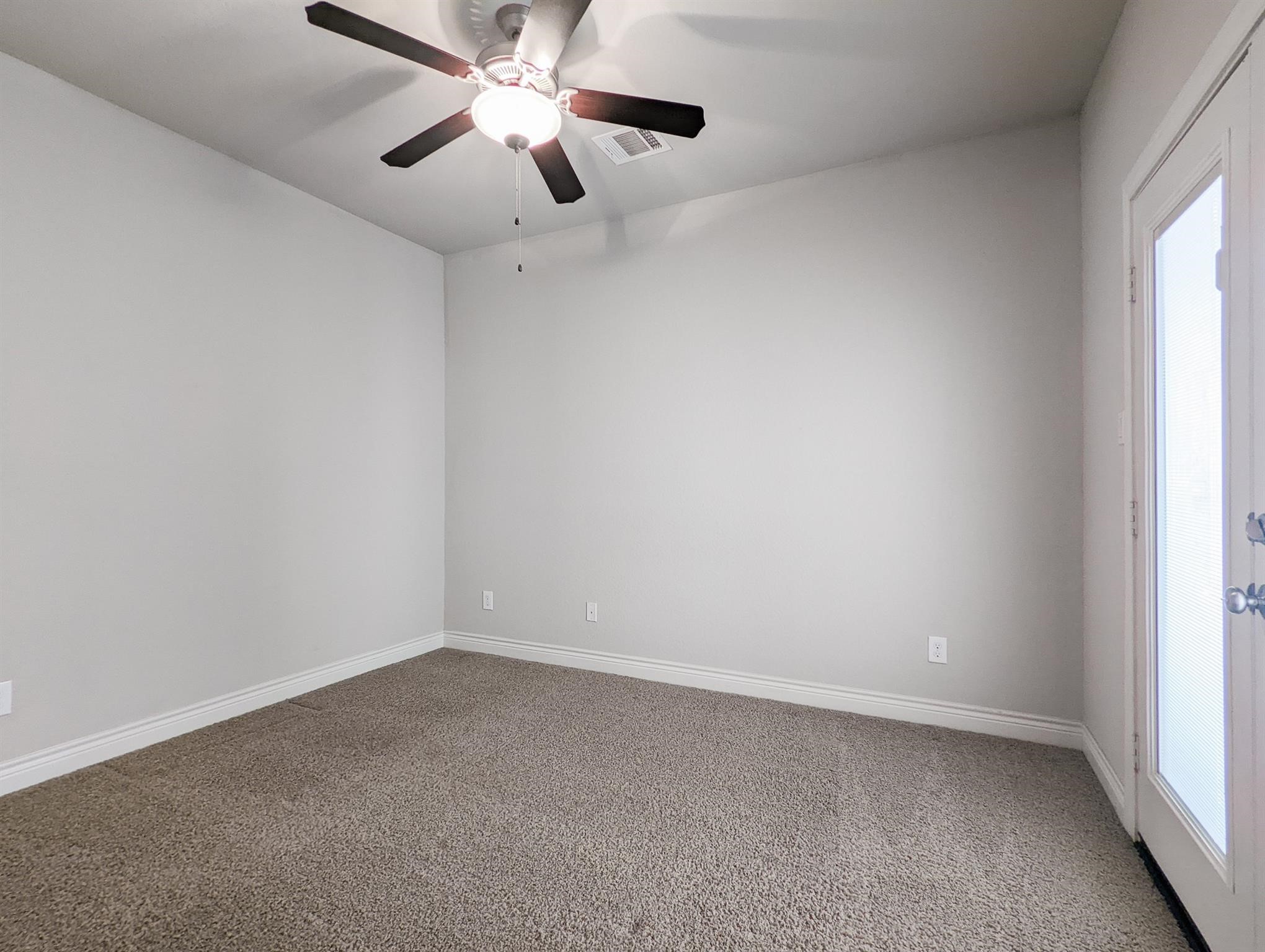 5323 Kiam Street Houston, TX 77007 - Photo 10 of 28