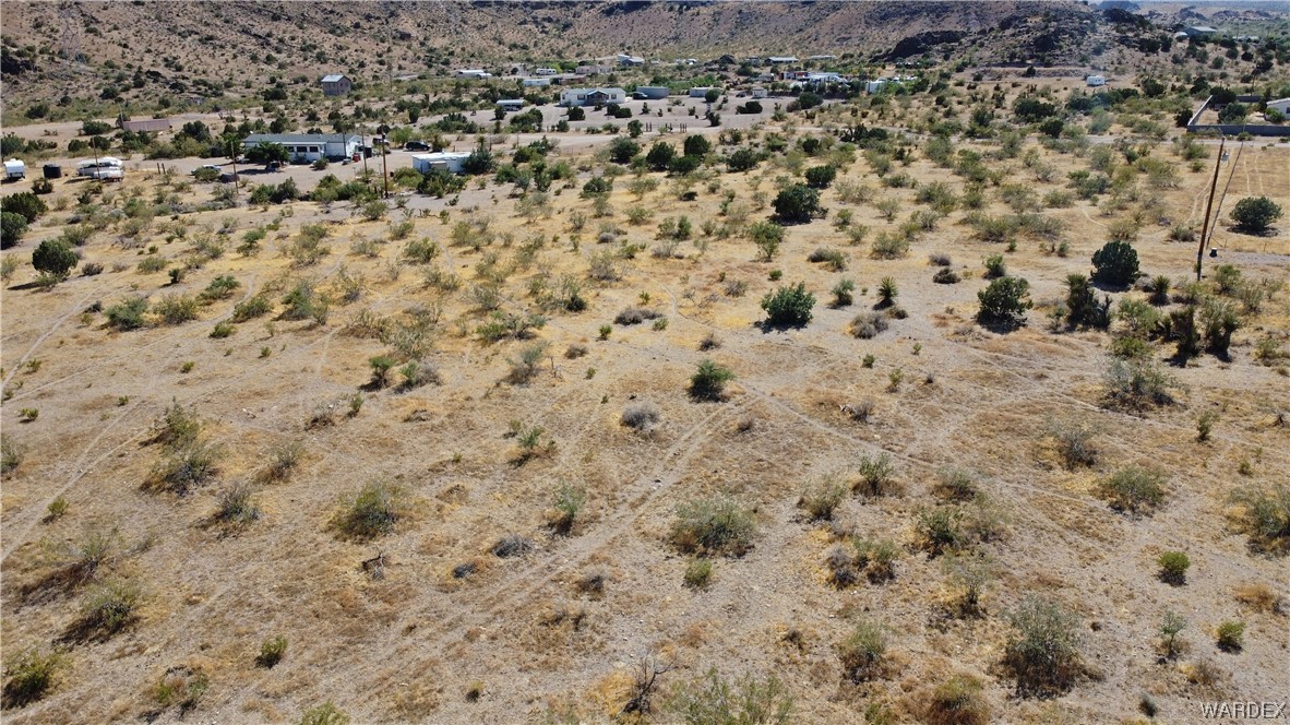 1885 Greer Road Golden Valley, AZ 86413 - Photo 9 of 16 a view of a dry yard