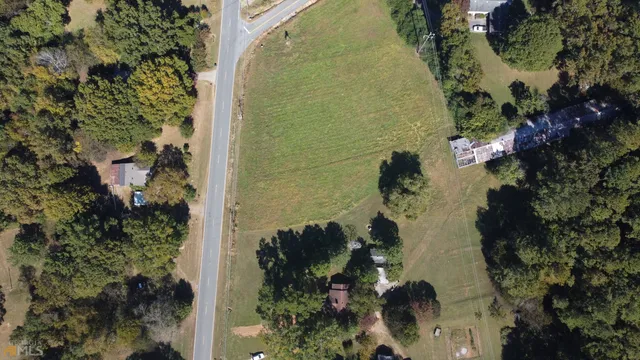 a view of a pathway both side of river